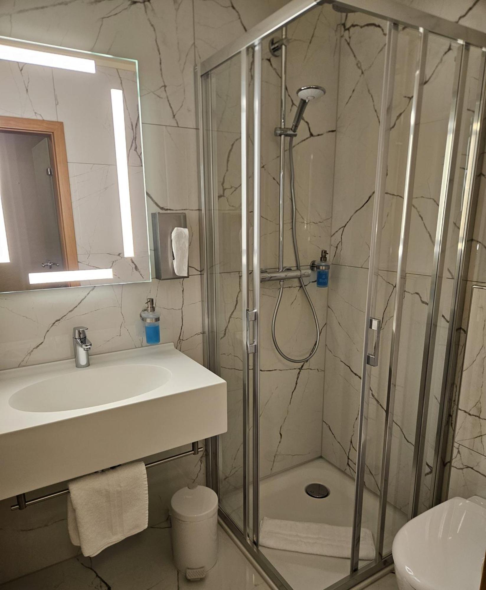 Hotel Hessischer Hof Melsungen Esterno foto